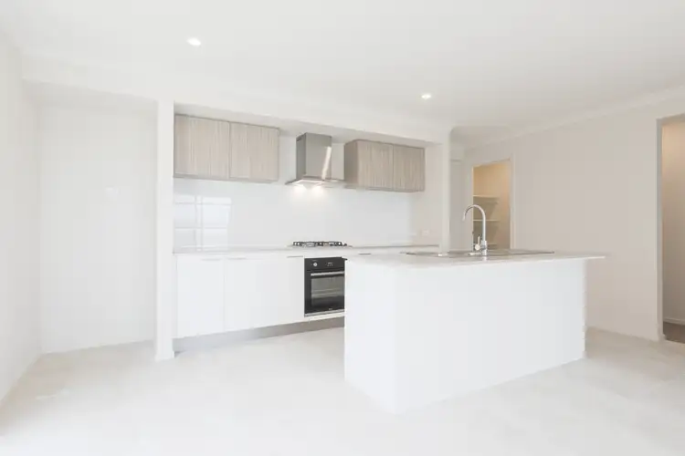 Fourth view of Homely house listing, 5 Verdale Drive, Alfredton VIC 3350