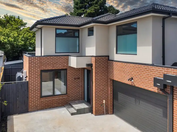 Main view of Homely townhouse listing, 2/137 Power Avenue, Chadstone VIC 3148
