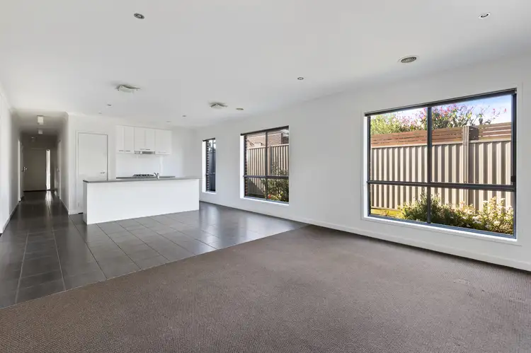 Fifth view of Homely house listing, 3 Clovedale Avenue, Alfredton VIC 3350