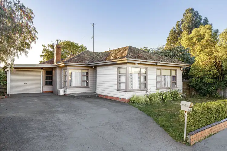 15 Pevensey Street, Wendouree VIC 3355