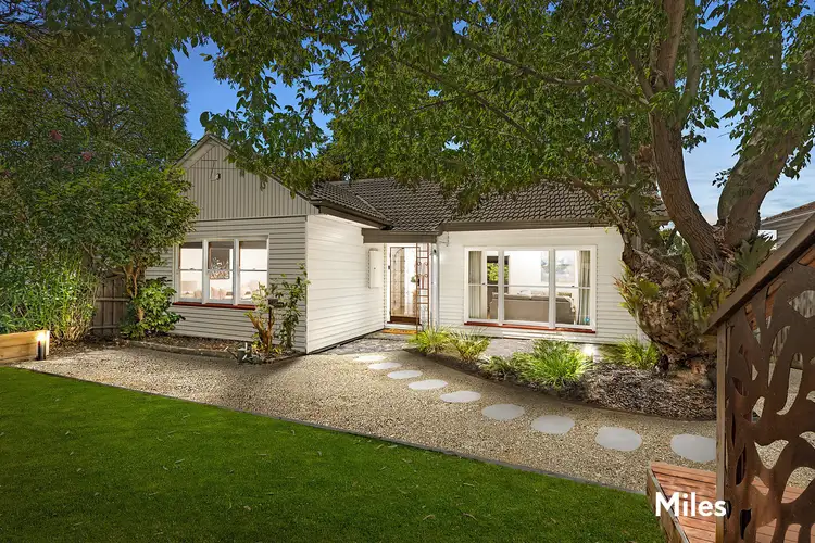 6 Greville Road, Rosanna VIC 3084