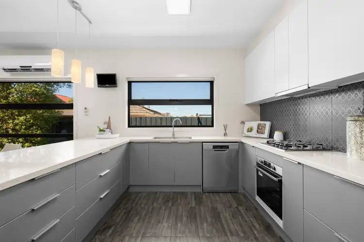 Sixth view of Homely townhouse listing, 2/8 Beckett Street, Chadstone VIC 3148