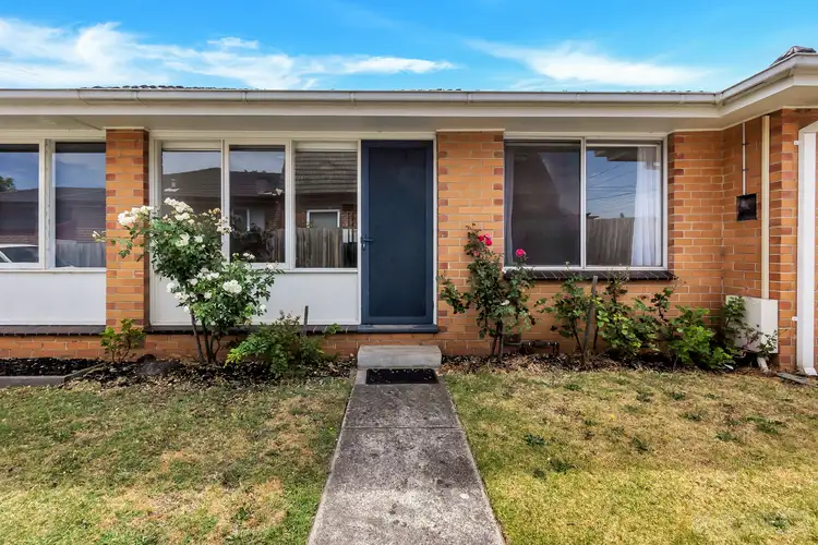 Main view of Homely unit listing, 2/32 Collins Street, Mentone VIC 3194