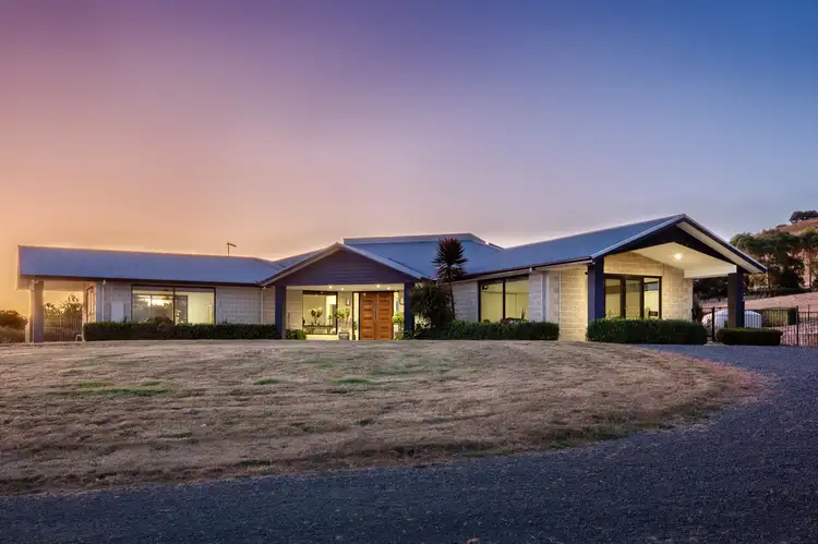26 Lyrebird Lane, Miners Rest VIC 3352