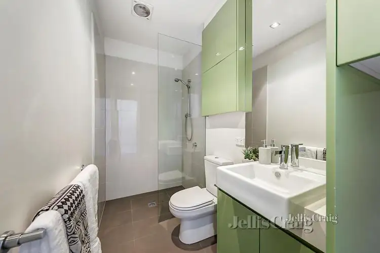 Fifth view of Homely apartment listing, 6/35 Willis Street, Hampton VIC 3188