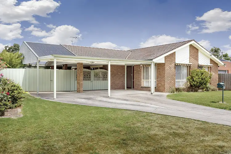 25 Rozel Avenue, Wendouree VIC 3355