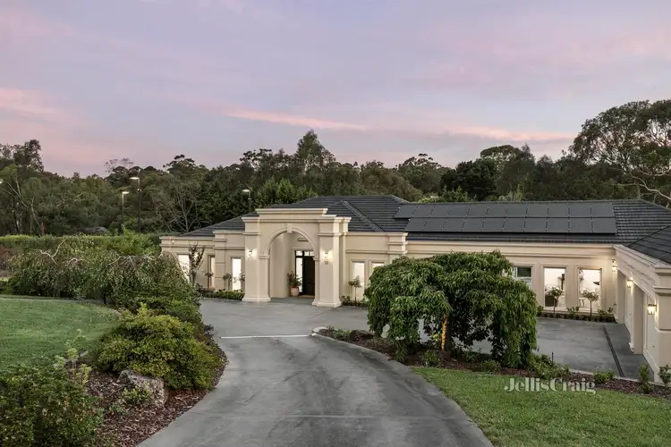 10 Lakeside Drive, Lower Plenty VIC 3093