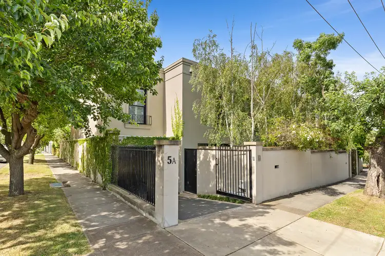 5A Winifred Crescent