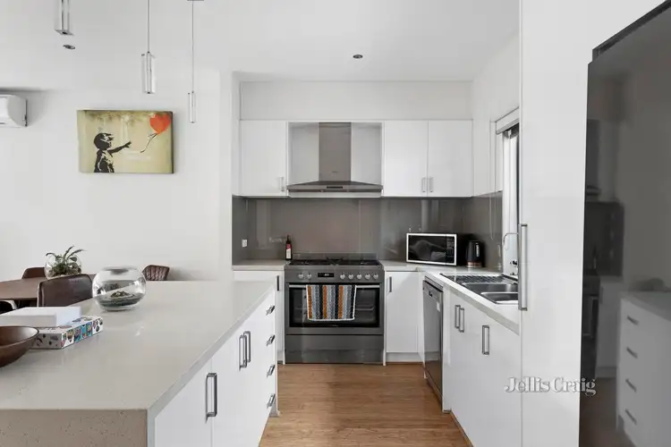 Fifth view of Homely townhouse listing, 2/102 Oriel Road, Bellfield VIC 3081