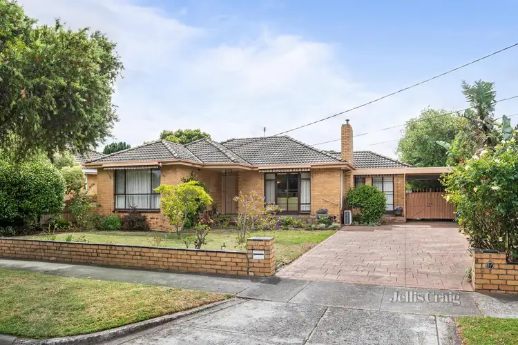 Main view of Homely house listing, 2 Magnolia Avenue, Bentleigh East VIC 3165