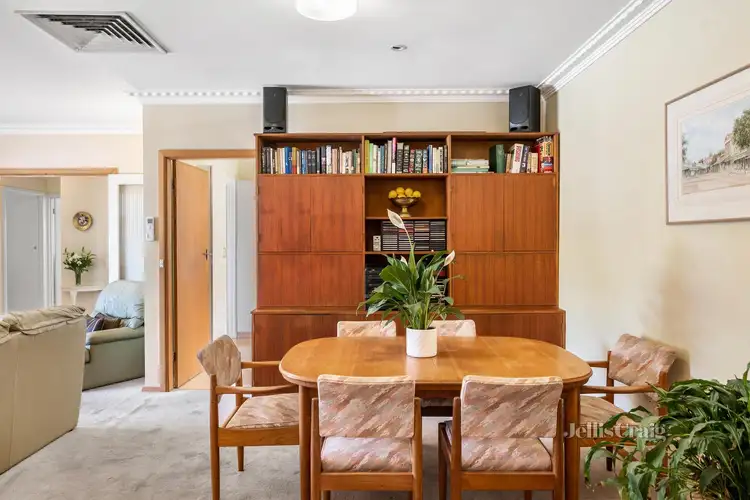 Fourth view of Homely house listing, 2 Magnolia Avenue, Bentleigh East VIC 3165