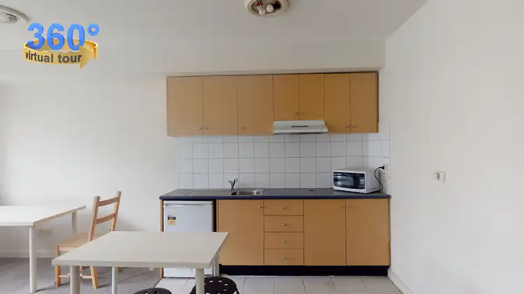 15/117-121 Bouverie Street