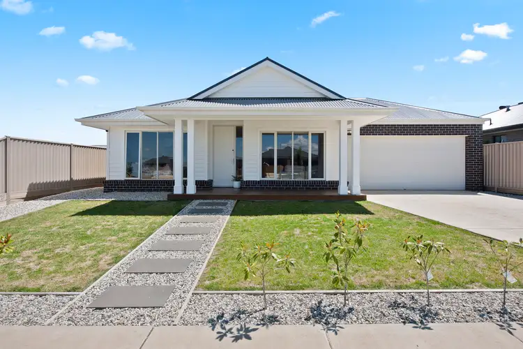 15 Pelican Drive, Winter Valley VIC 3358