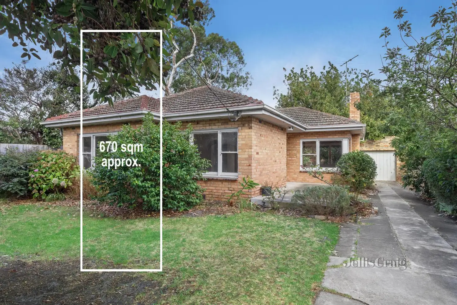 Main view of Homely house listing, 1 Kaniva Court, Bentleigh East VIC 3165