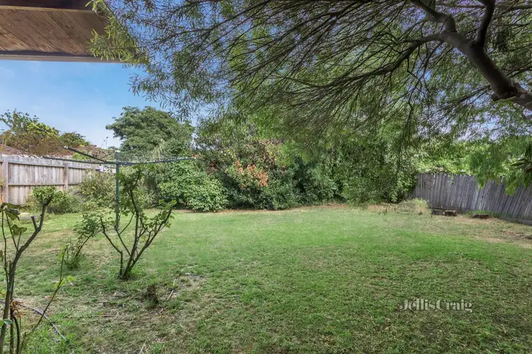 Second view of Homely house listing, 1 Kaniva Court, Bentleigh East VIC 3165
