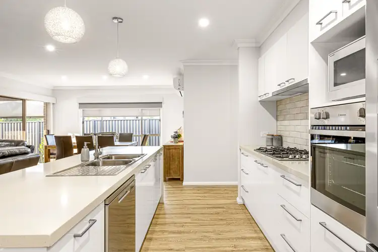 Fifth view of Homely house listing, 2 Mary Drive, Alfredton VIC 3350