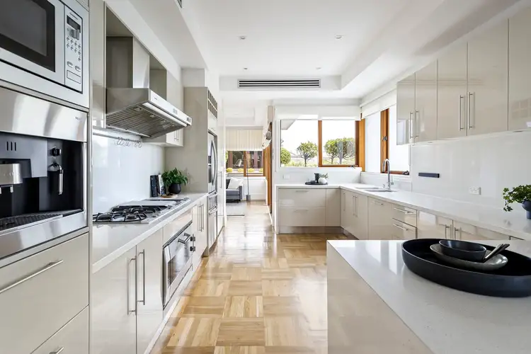 Sixth view of Homely apartment listing, 3/2 Dendy Street, Brighton VIC 3186
