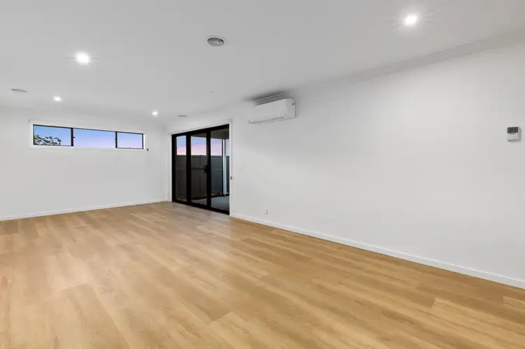 Fourth view of Homely house listing, 6 Micich Court, Alfredton VIC 3350