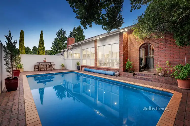 31 Huntingfield Drive, Doncaster East VIC 3109