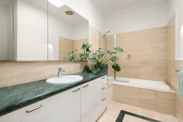 Sixth view of Homely unit listing, 2/274 Orrong Road, Caulfield North VIC 3161