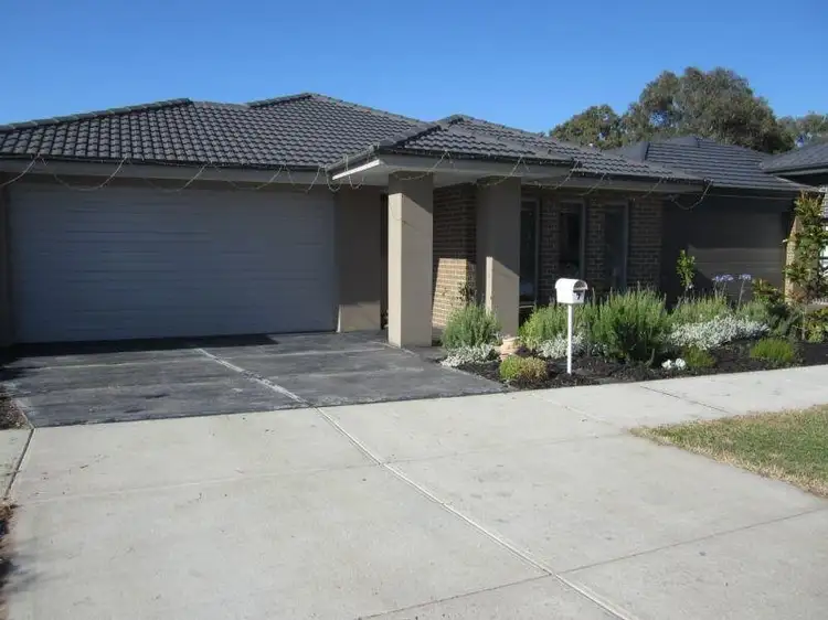 7 Mac Knight Wynd, Doreen VIC 3754