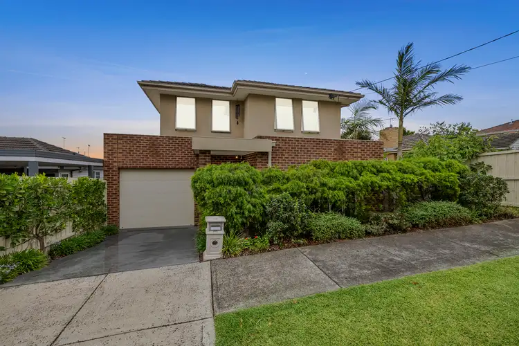 18 Starling Street, Burwood VIC 3125