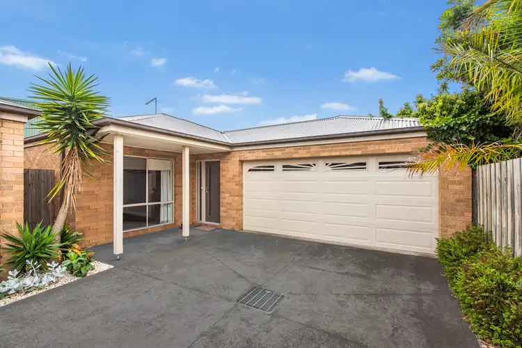 2/341 Rossiter Road, Koo Wee Rup VIC 3981