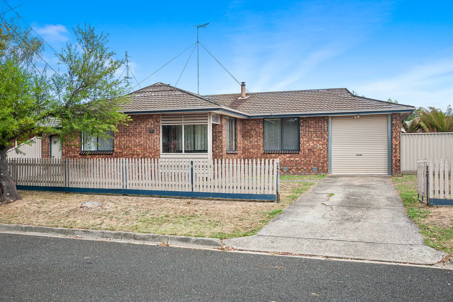Main view of Homely house listing, 5 Malbec Drive, Mount Clear VIC 3350