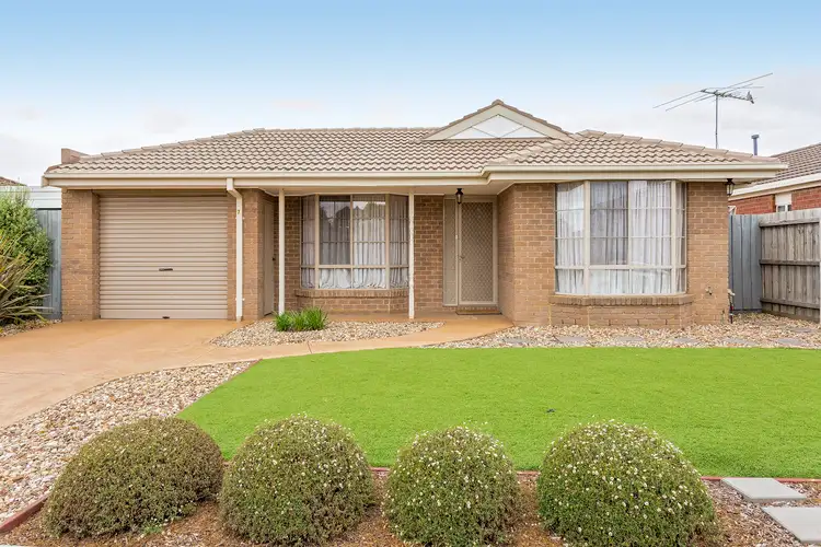7 Lorraine Close