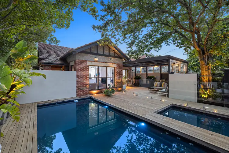 12 Glen Huntly Road, Elwood VIC 3184
