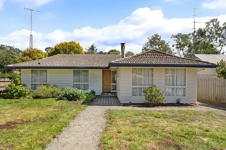 24 Washington Lane, Woodend VIC 3442