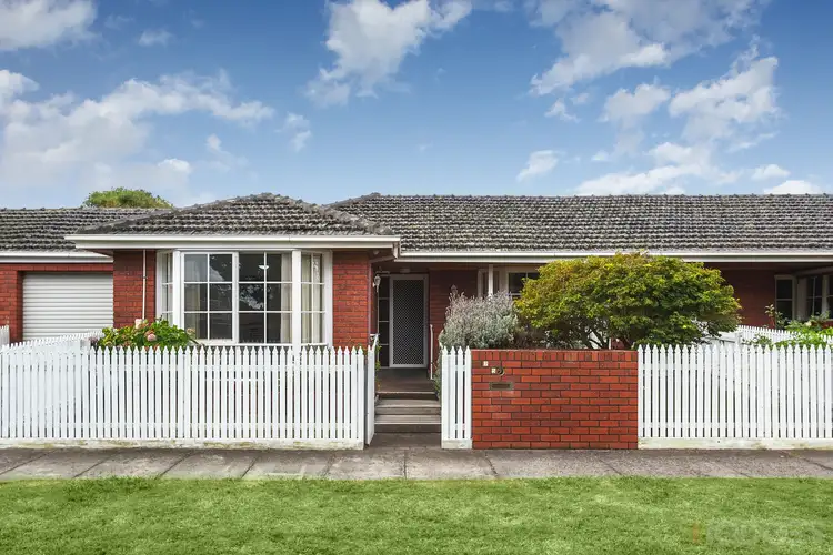 2/5 Peace Street, Highett VIC 3190