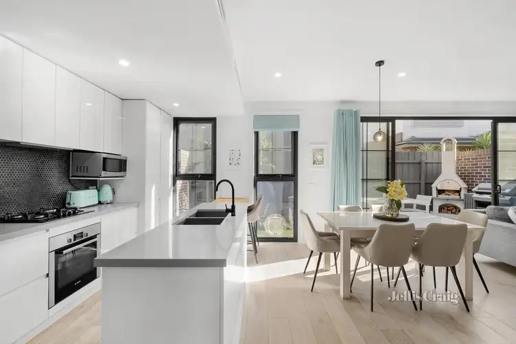 2/3 Ardyne Street, Murrumbeena VIC 3163