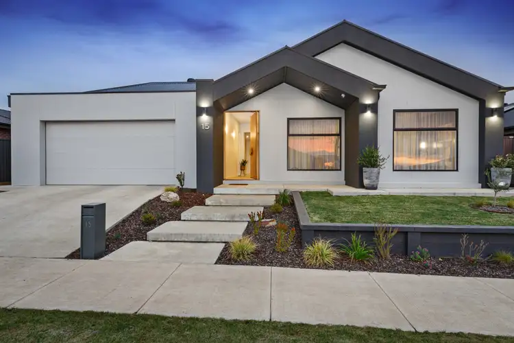 15 Whatman Street, Lucas VIC 3350