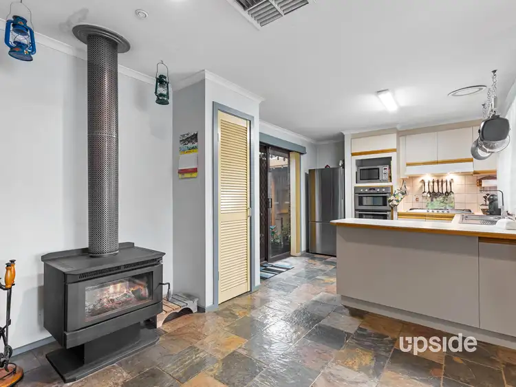 6 Weeden Drive, Werribee VIC 3030