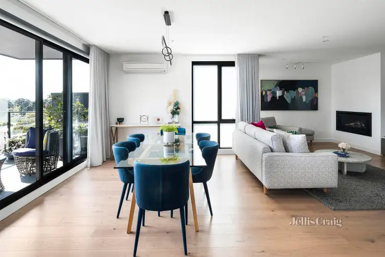 Penthouse 401/109 Cape Street, Heidelberg VIC 3084