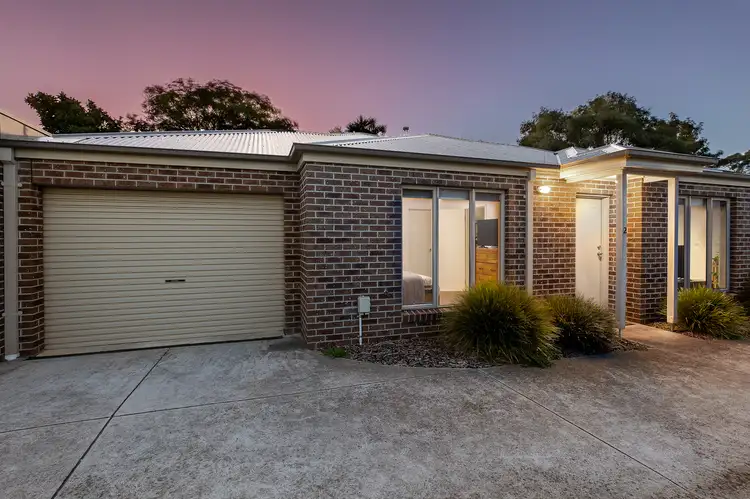 2/105 Canterbury Street, Brown Hill VIC 3350