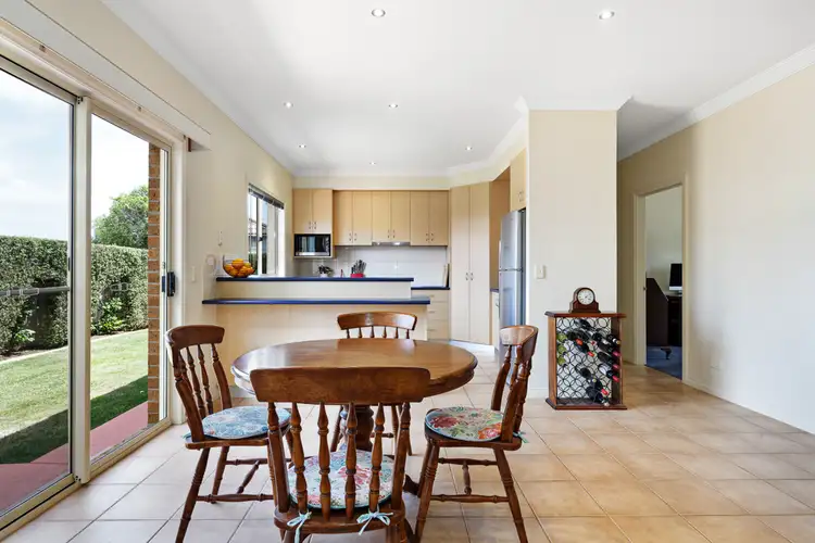 Fifth view of Homely house listing, 2 Whitely Crescent, Alfredton VIC 3350