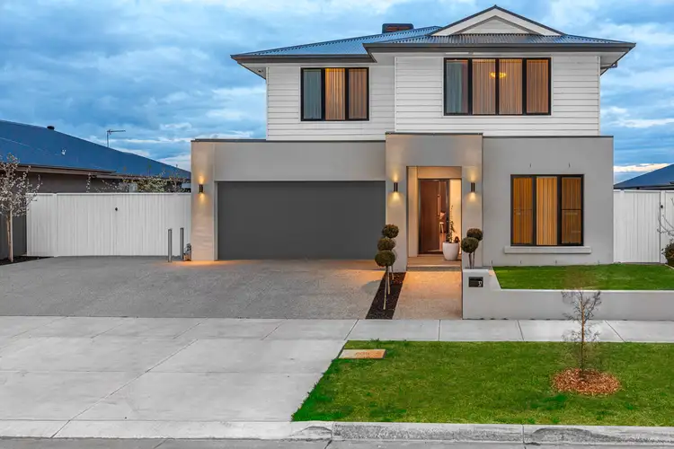 37 Grainger Parade, Lucas VIC 3350