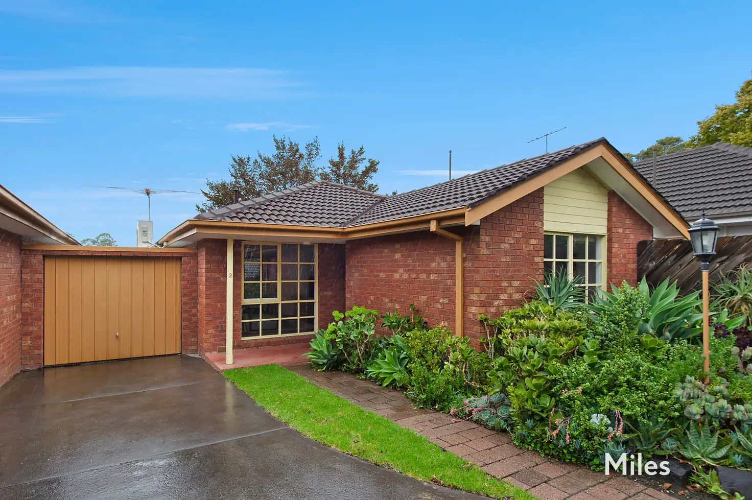 Main view of Homely unit listing, 2/18 Darebin Street, Heidelberg VIC 3084