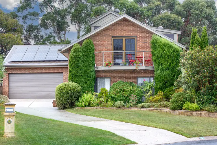 5 Hakea Court, Mount Helen VIC 3350