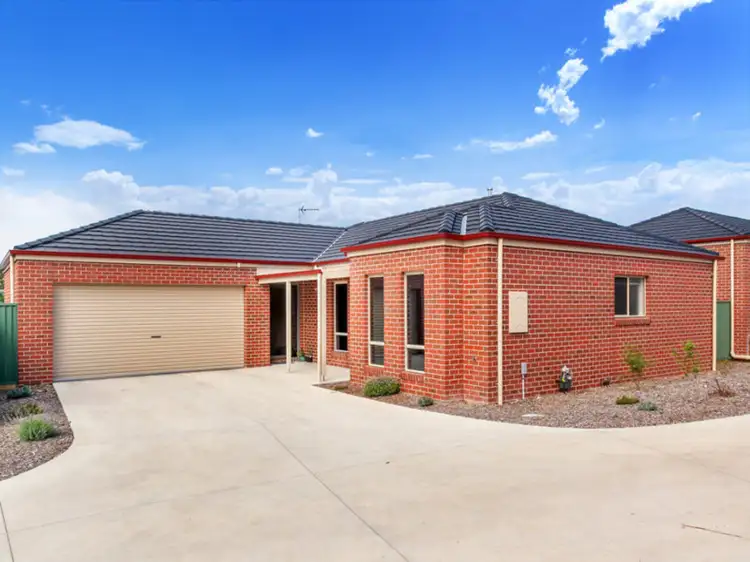 Main view of Homely house listing, 2/6 Sainsbury Court, Mount Clear VIC 3350