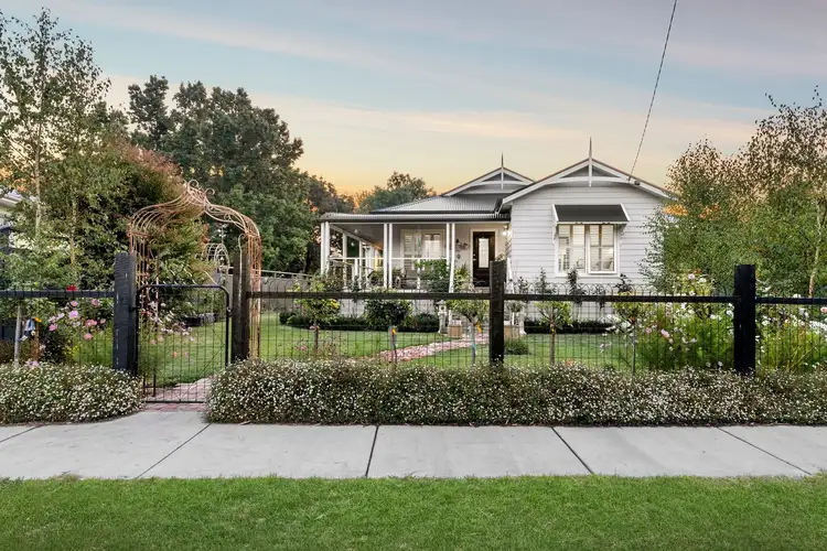 30 Angus Street, Clunes VIC 3370