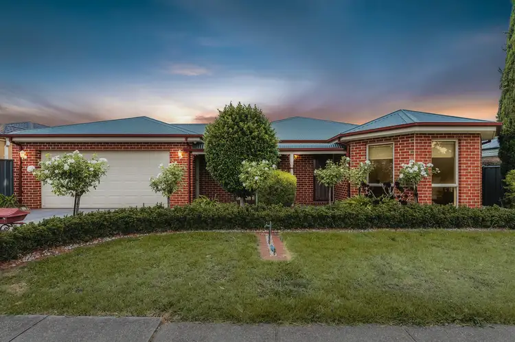 12 Peppermint Crescent, Manor Lakes VIC 3024