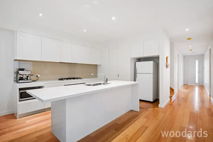 Fourth view of Homely townhouse listing, 8B Roselyn Crescent, Bentleigh East VIC 3165