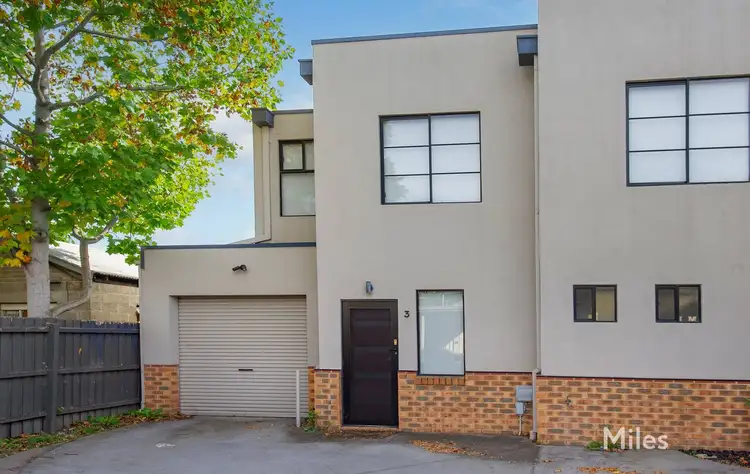 Main view of Homely townhouse listing, 3/93 Grange Road, Fairfield VIC 3078