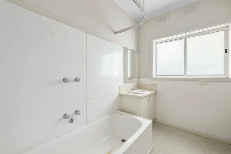 Sixth view of Homely house listing, 5 Ferntree Gully Road, Oakleigh VIC 3166