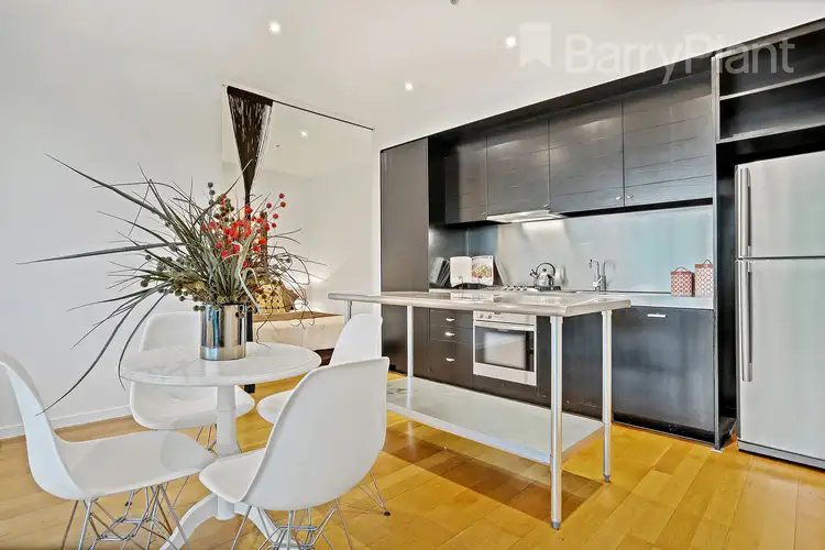 115/2 Newquay Promenade, Docklands VIC 3008