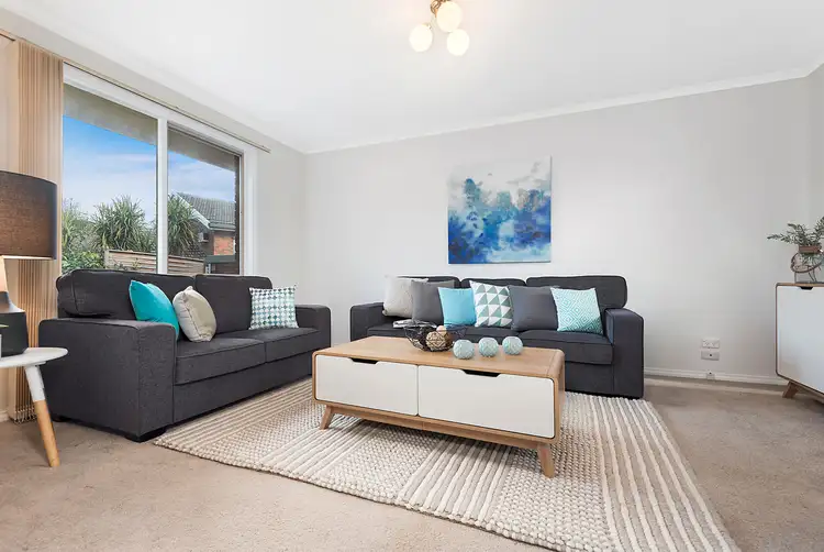 Second view of Homely unit listing, 2/6 Aminya Crescent, Yallambie VIC 3085