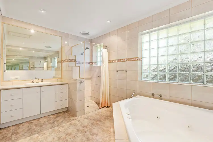 Fourth view of Homely house listing, 9 Laura Grove, Mount Waverley VIC 3149